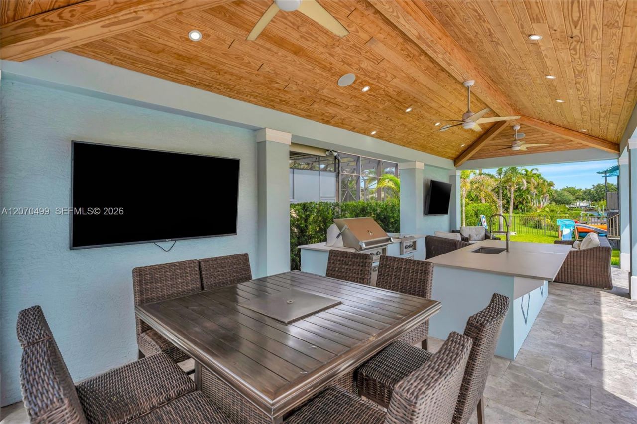 665 SW Yacht Basin Way, Stuart, FL 34997 Photo