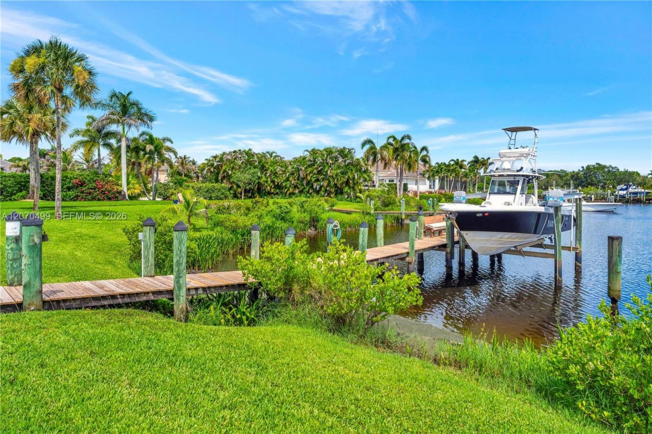 665 SW Yacht Basin Way, Stuart, FL 34997 Photo
