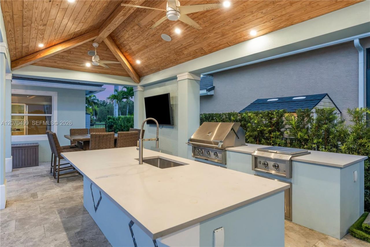 665 SW Yacht Basin Way, Stuart, FL 34997 Photo