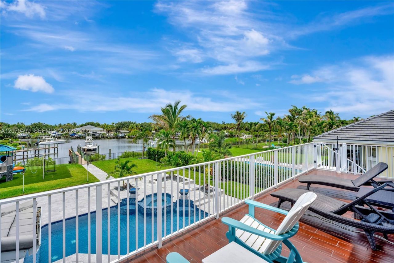 665 SW Yacht Basin Way, Stuart, FL 34997 Photo