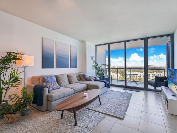 601 NE 36th St , Unit 1106, Miami, FL 33137