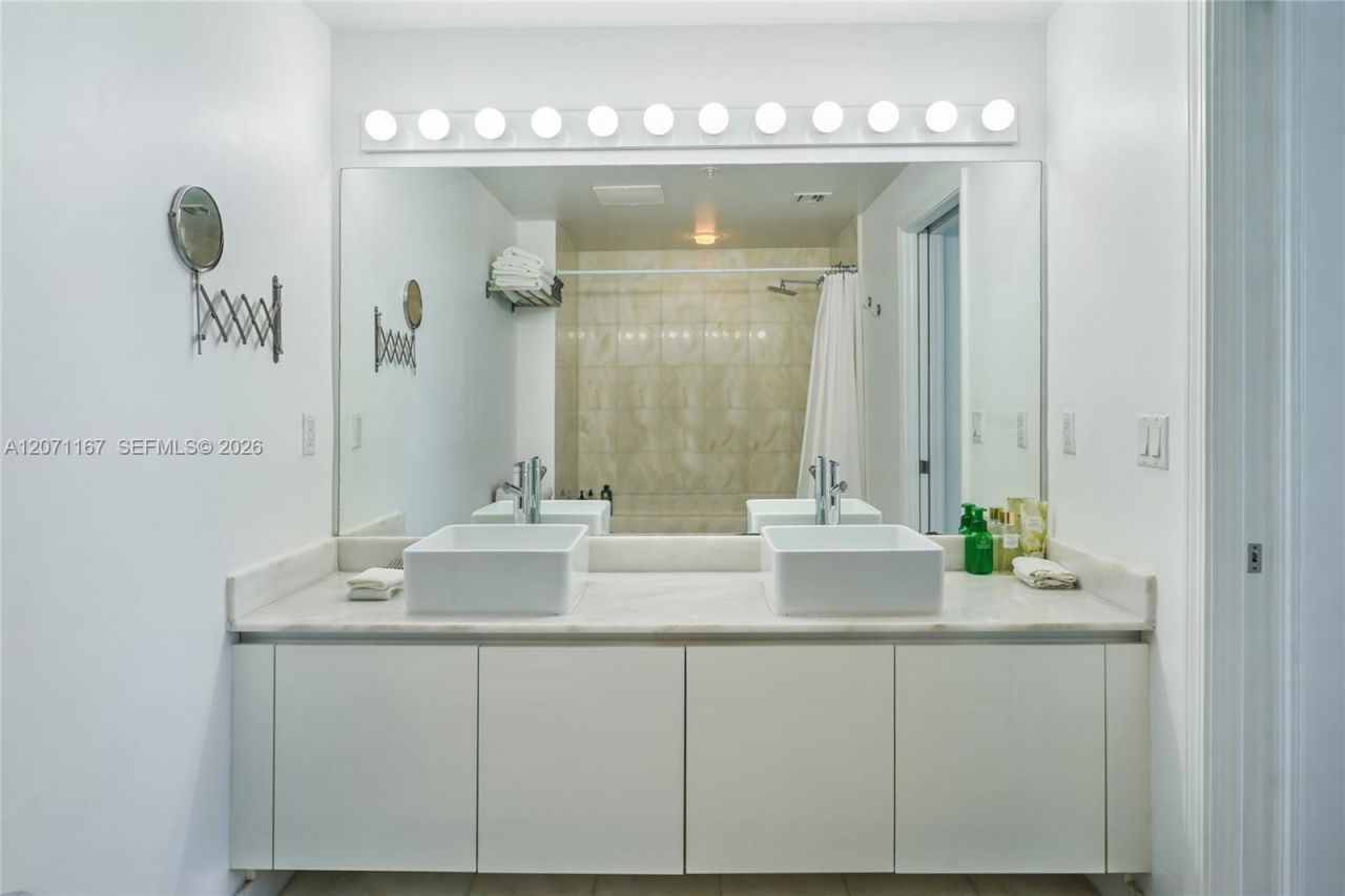 601 NE 36th St, Unit 1106, Miami, FL 33137 Photo