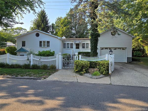 67 King Road , Rocky Point, NY 11778