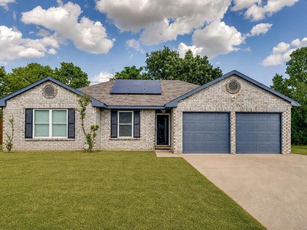 6411 Brooklawn Drive, Arlington, TX 76018