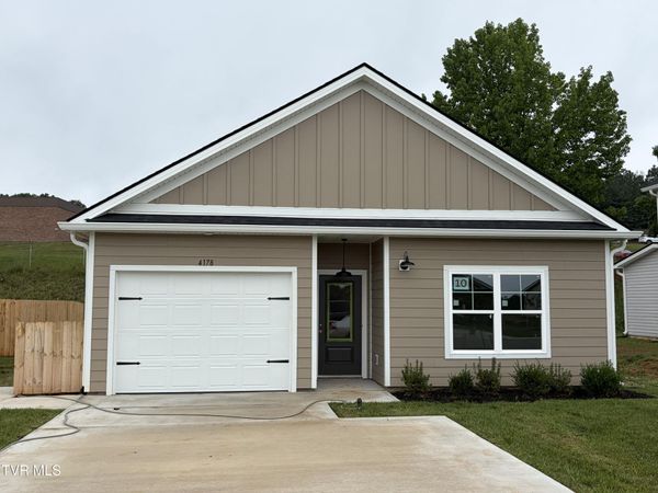 4178 Gambrel Oaks Street, Blountville, TN 37617