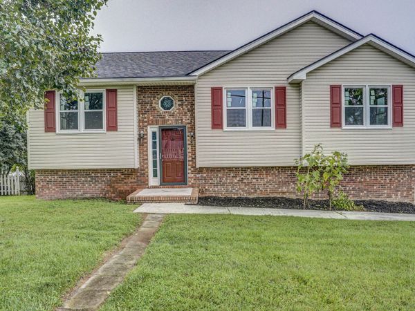 105 Winchester Drive, Kingsport, TN 37663