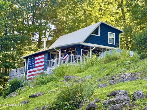131 Phoenix Lane, Speedwell, TN 37870