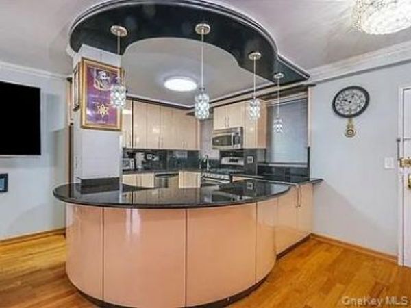 98-05 63rd Road , Unit 5E, Rego Park, NY 11374