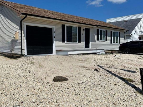 8 Diane Road, Beach Haven West, NJ 08050