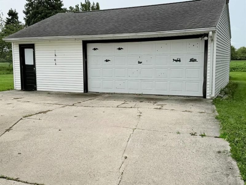 23766 W Meadow Drive, Genoa, OH 43430 Photo 3