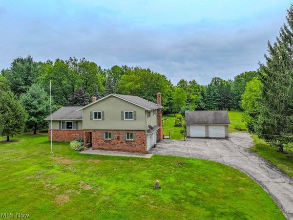 10041 Chardon Road, Chardon, OH 44024
