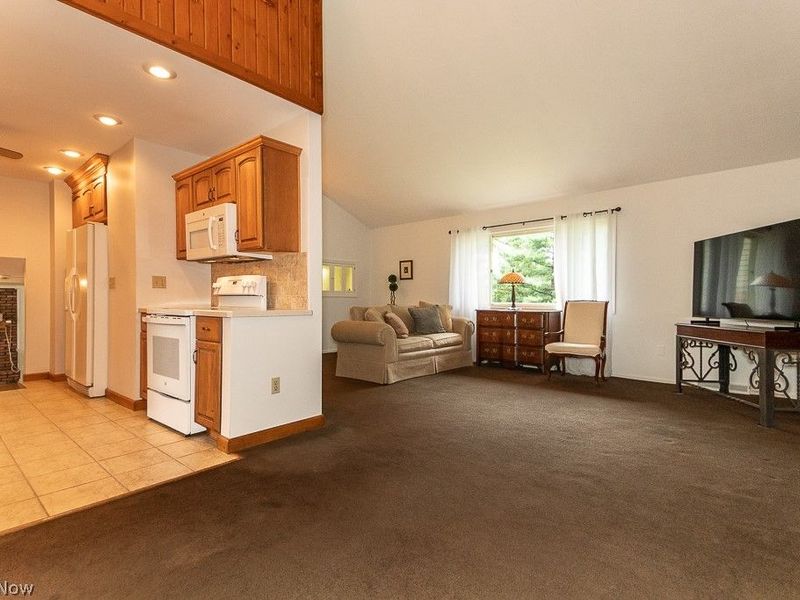 10041 Chardon Road, Chardon, OH 44024 Photo 13