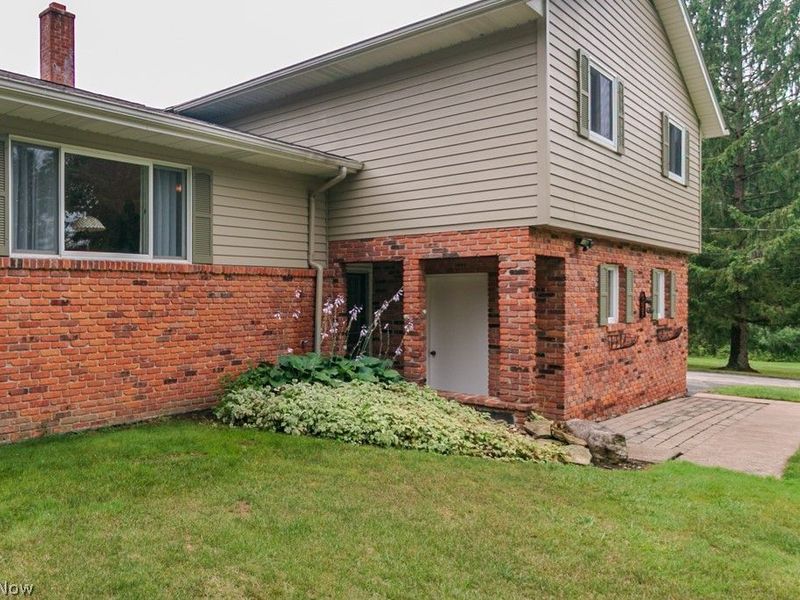 10041 Chardon Road, Chardon, OH 44024 Photo 3