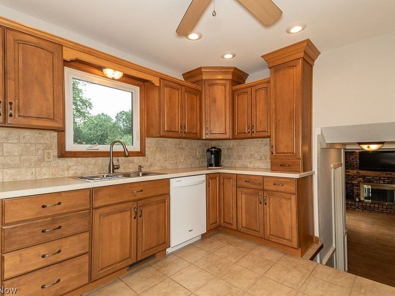 10041 Chardon Road, Chardon, OH 44024 Photo 9