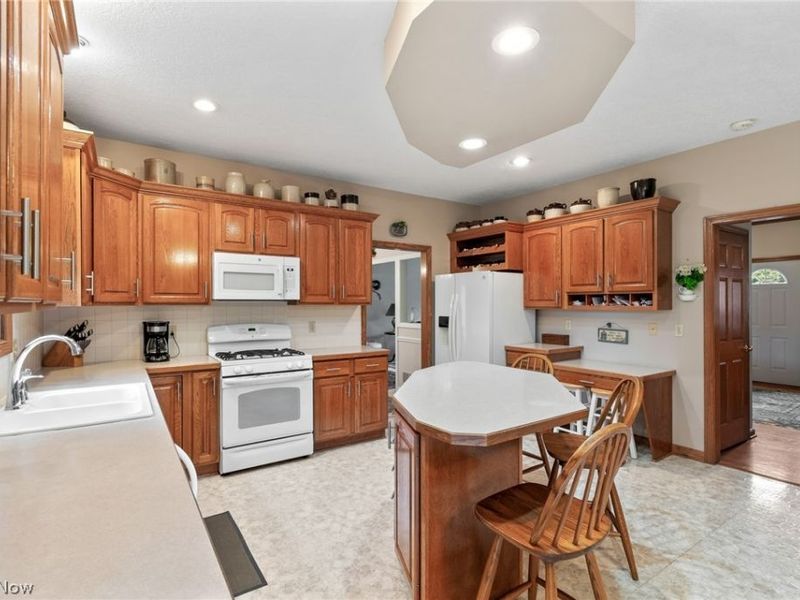 2650 Missenden Street NW, North Canton, OH 44720 Photo 8