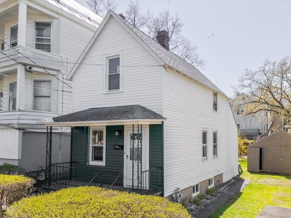 556 Clarendon Street, Schenectady, NY 12308