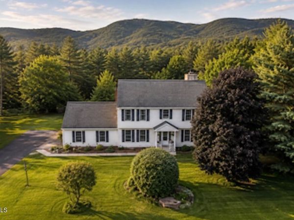 10 Willow Road, Queensbury, NY 12804