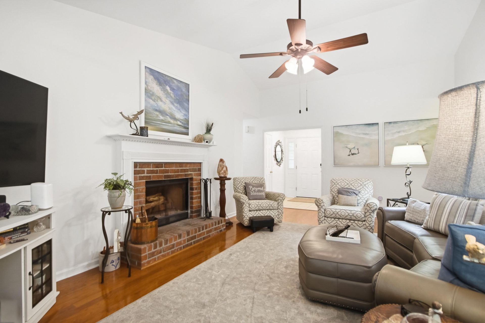 743 Lavalier Square Photo 7