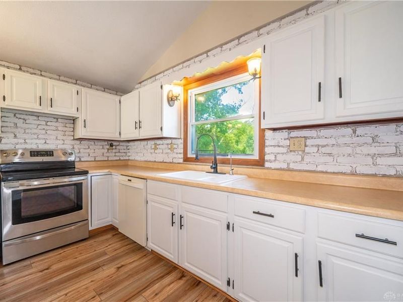 9901 Ballentine Pike, New Carlisle, OH 45344 Photo 5