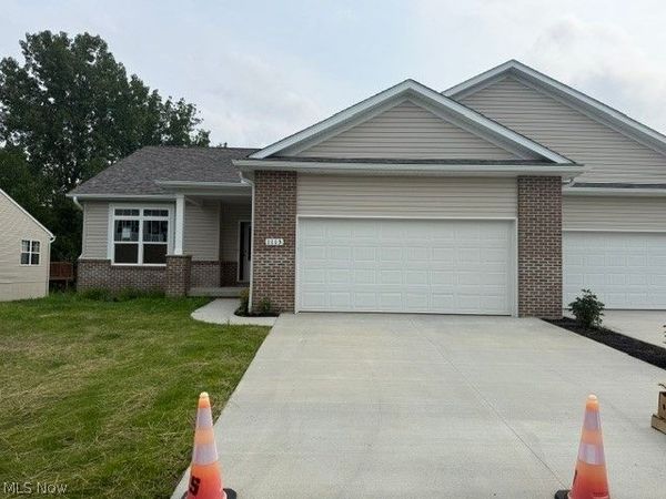 1115 Queen Anne Drive NW, Massillon, OH 44647