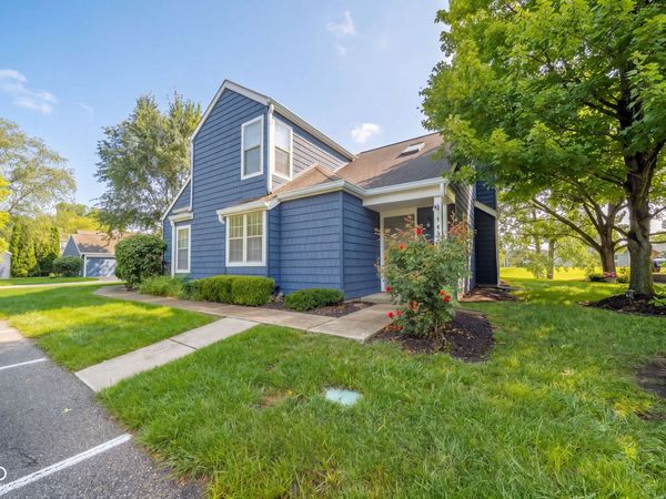 7432 Harbour Isle, Indianapolis, IN 46240