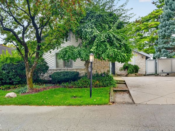 8002 Dean Road, Indianapolis, IN 46240