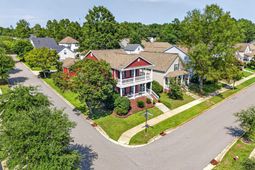 626 Harbour Pointe Drive  photo 4