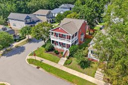 626 Harbour Pointe Drive  photo 4