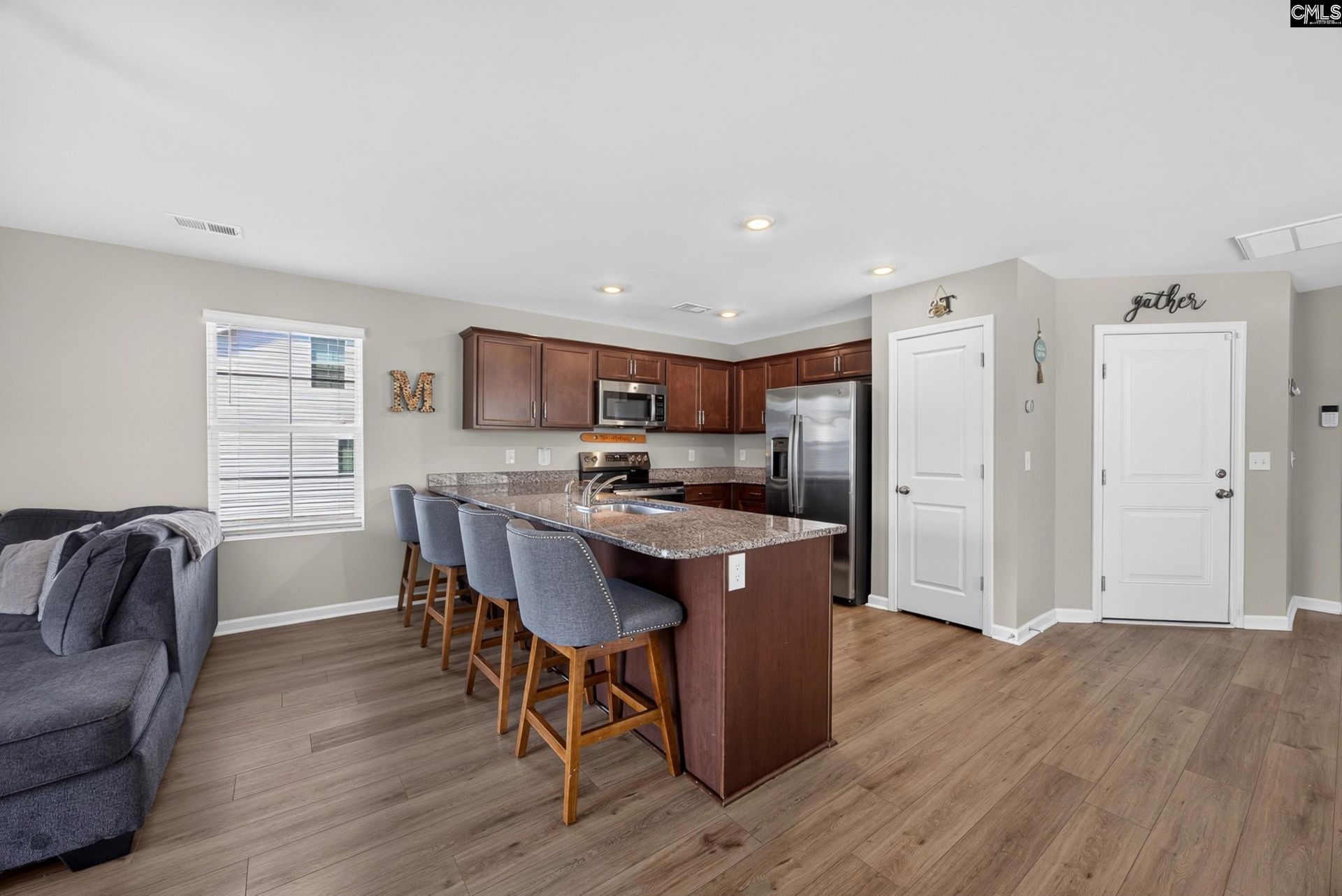 2045 Cold Rocks Way Photo 7