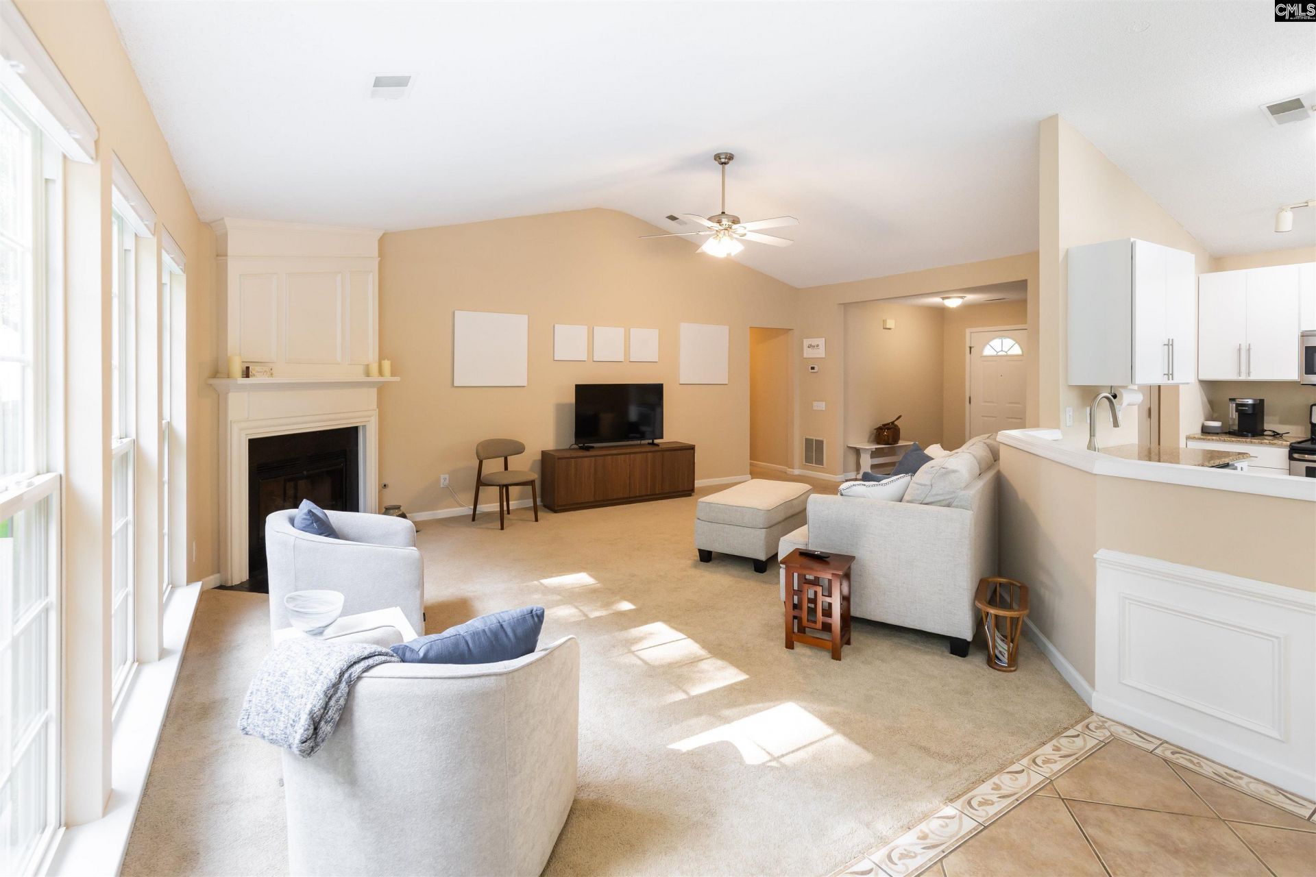 304 Cobbleview Drive Photo 10