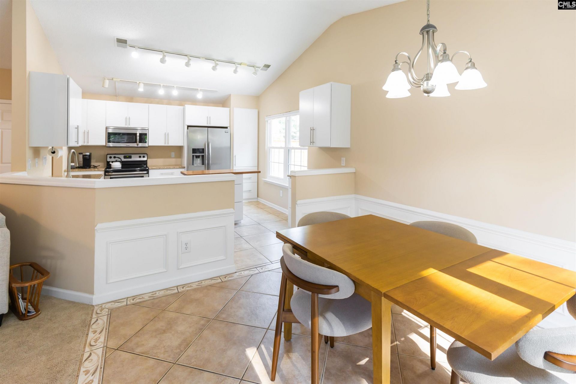 304 Cobbleview Drive Photo 12