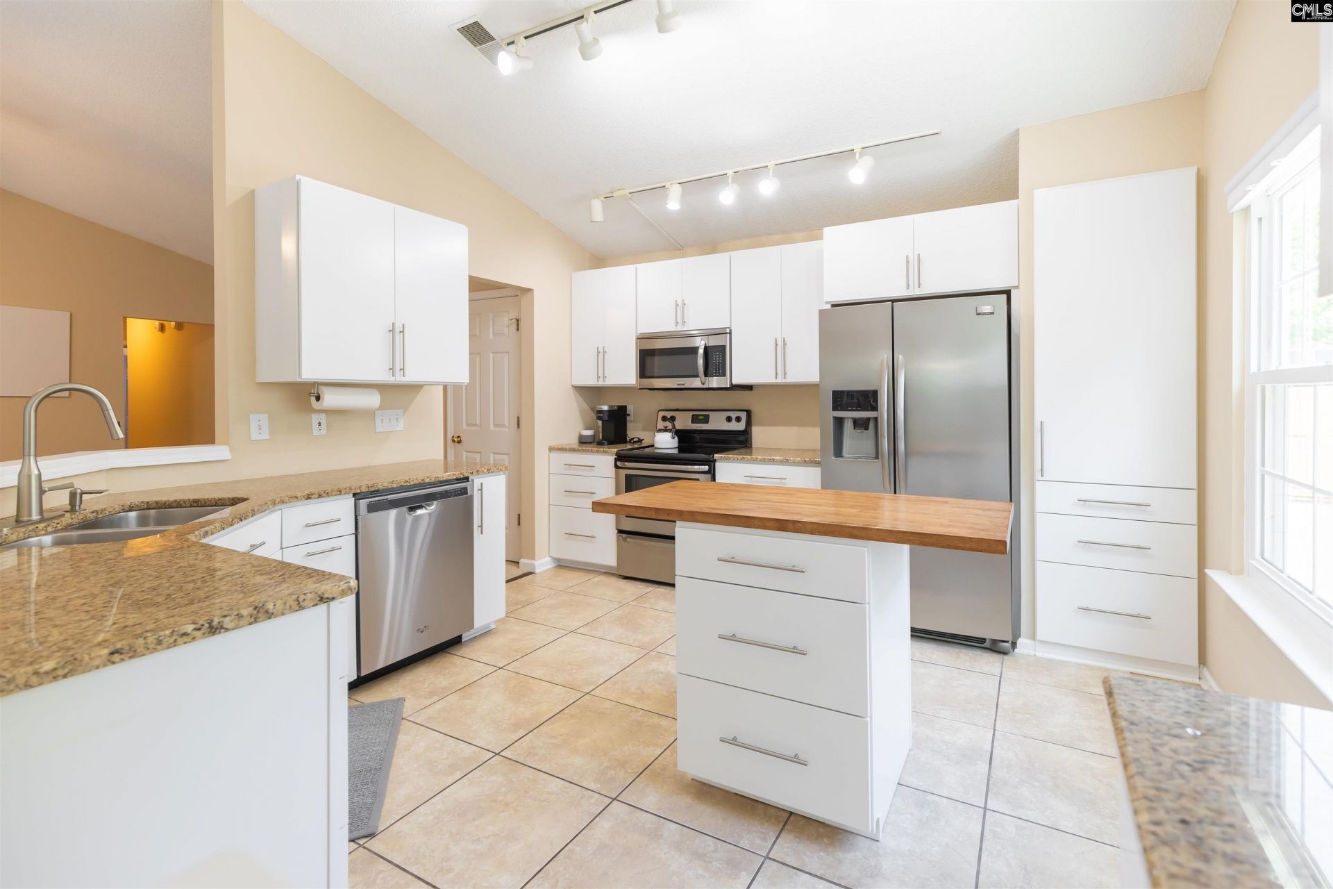 304 Cobbleview Drive Photo 13