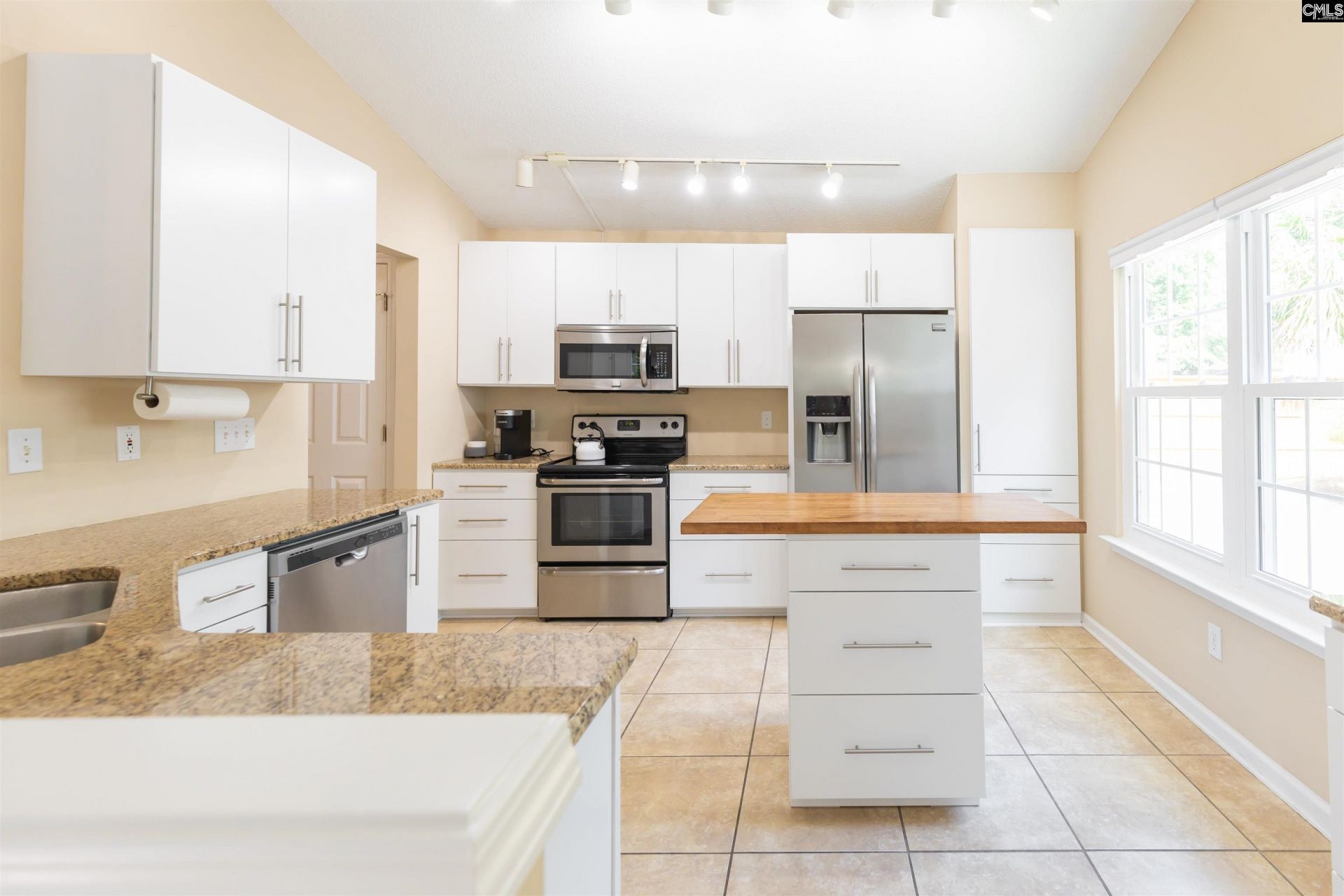 304 Cobbleview Drive Photo 14