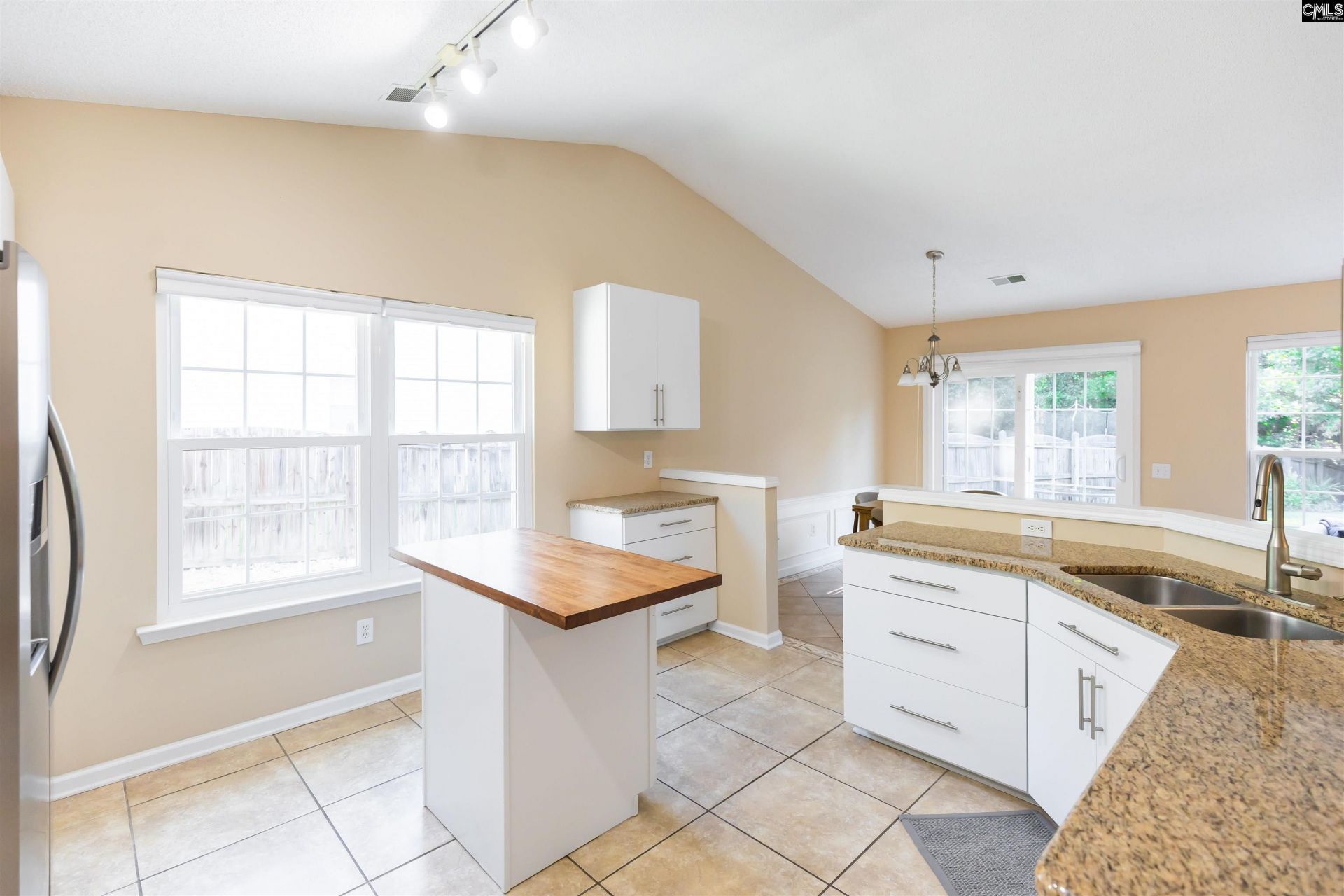 304 Cobbleview Drive Photo 15