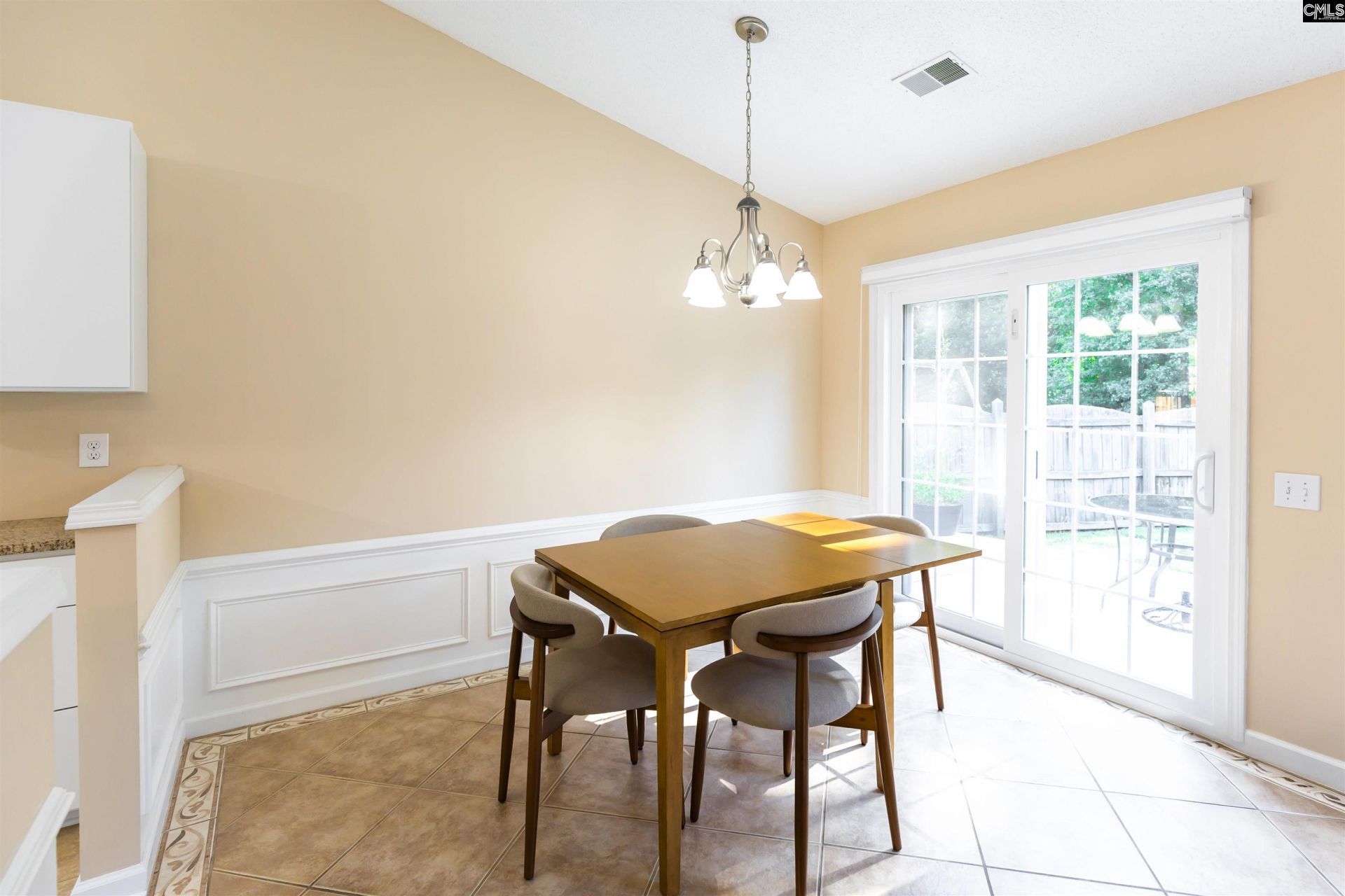 304 Cobbleview Drive Photo 18