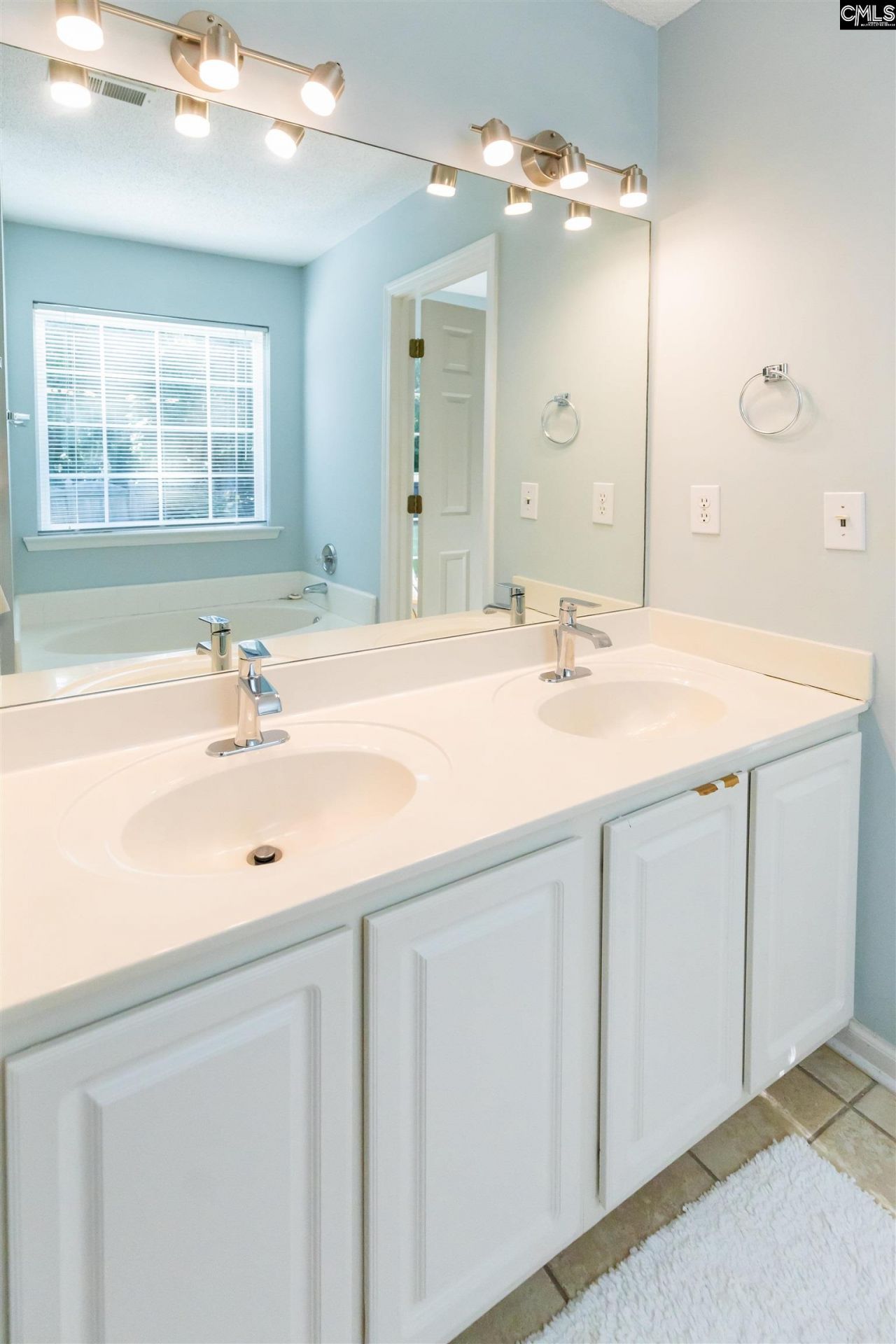 304 Cobbleview Drive Photo 23