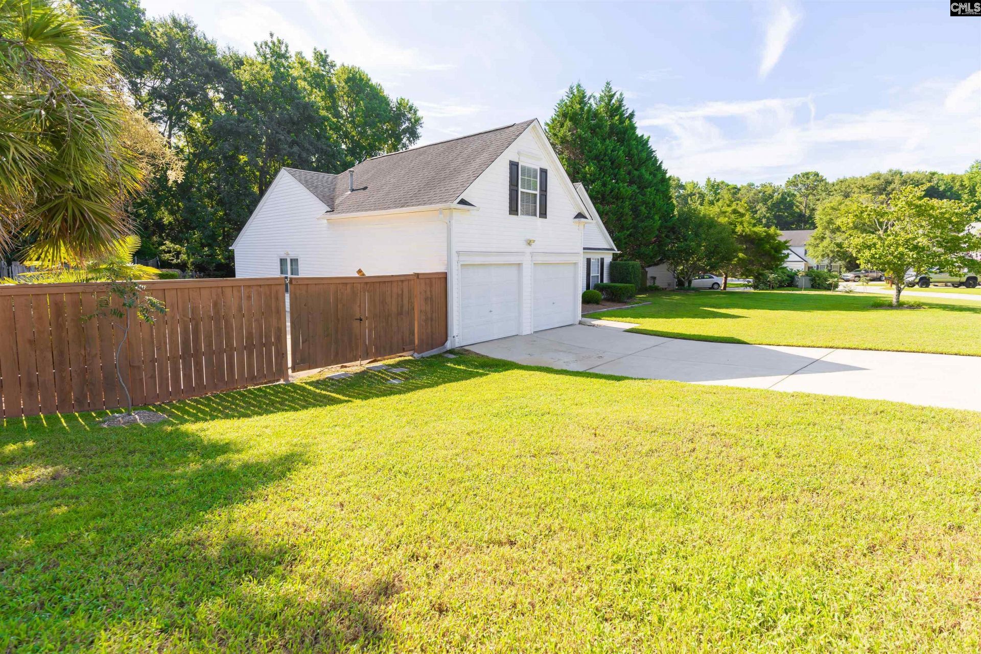 304 Cobbleview Drive Photo 4