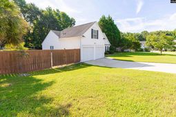 304 Cobbleview Drive photo 4