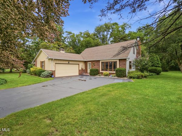 354 Colony Road , Rossford, OH 43460