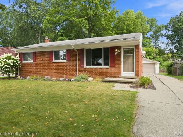 29032 Rayburn Street , Livonia, Mi 48154