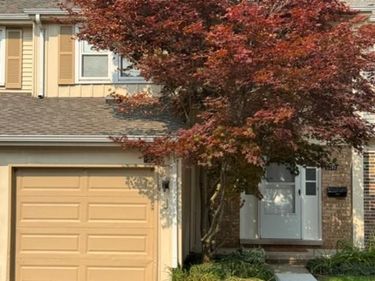 5392 Breeze Hill Place, Troy, Mi 48098