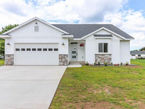 1030 MICHELE COURT, Port Edwards, WI 54469