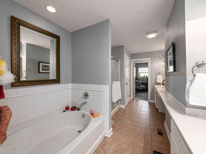 4070 Delancy Park Drive, Dublin, OH 43016 Photo 32