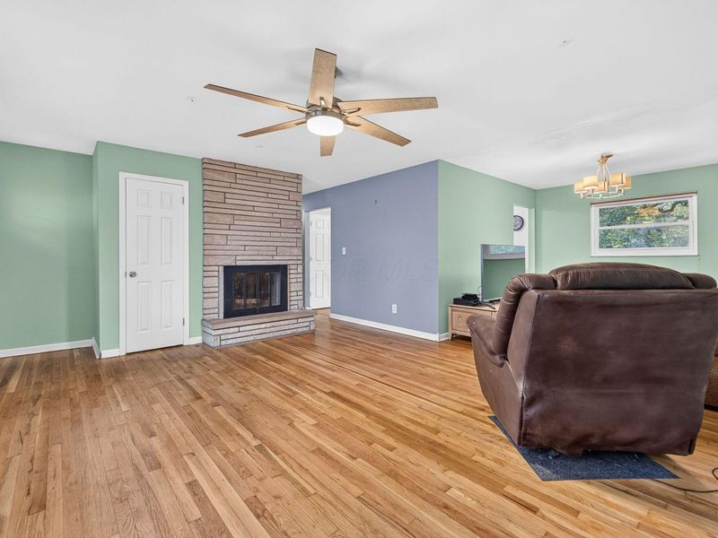 3483 Maple Shade Court , Columbus, OH 43228 Photo 6