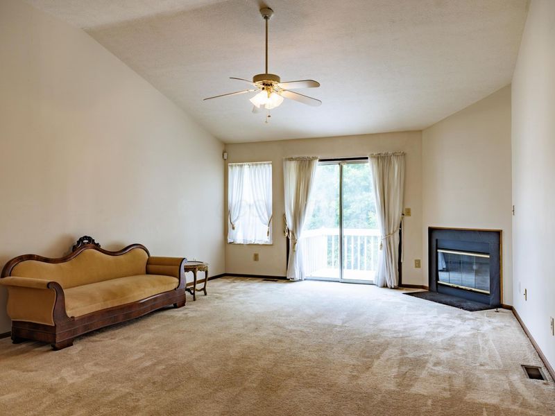 4792 Parkwick Drive , Columbus, OH 43228 Photo 11