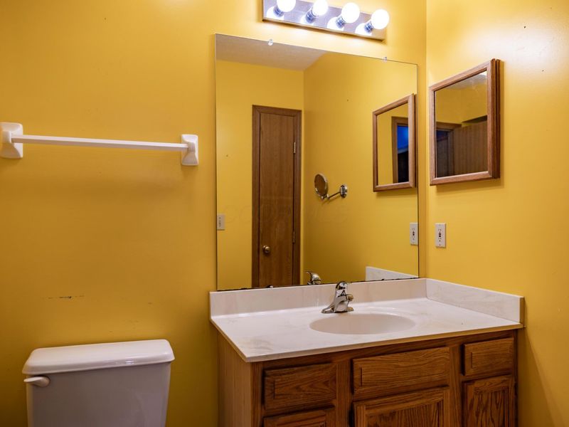 4792 Parkwick Drive , Columbus, OH 43228 Photo 15