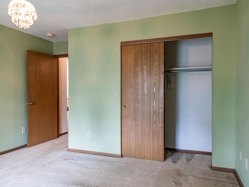 4792 Parkwick Drive , Columbus, OH 43228 Photo 19