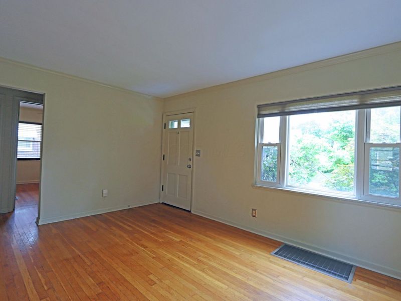 925 S Chesterfield Road, Columbus, OH 43209 Photo 3