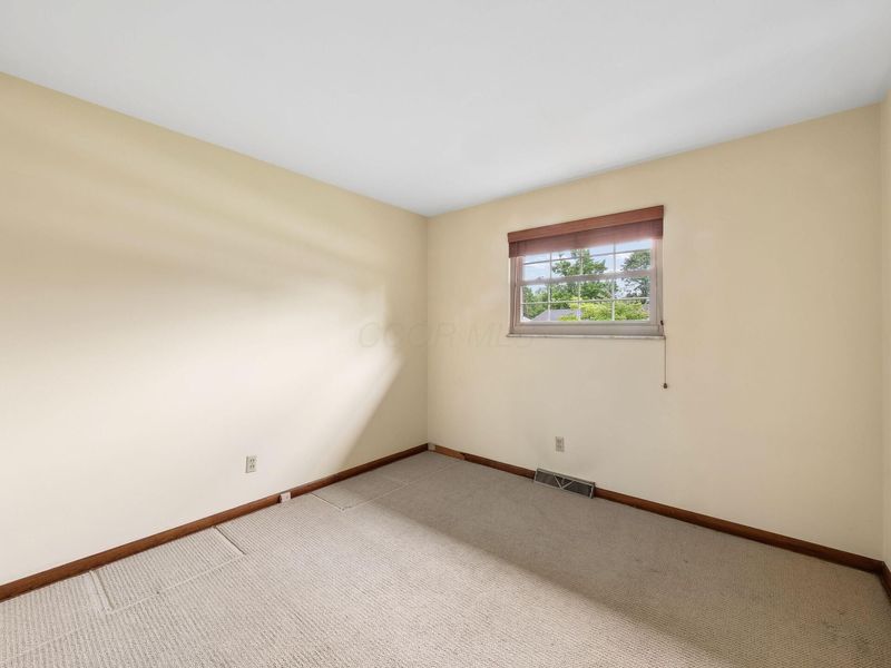 1069 Kennington Avenue , Columbus, OH 43220 Photo 37