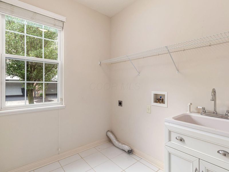 7518 Acela Street , Columbus, OH 43235 Photo 15